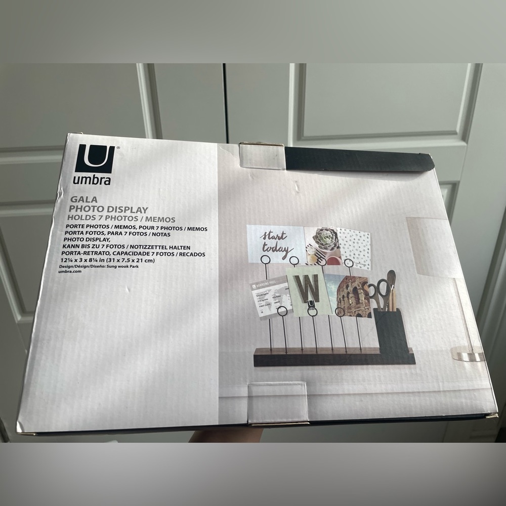Umbra Gala Photo Display (new in box)